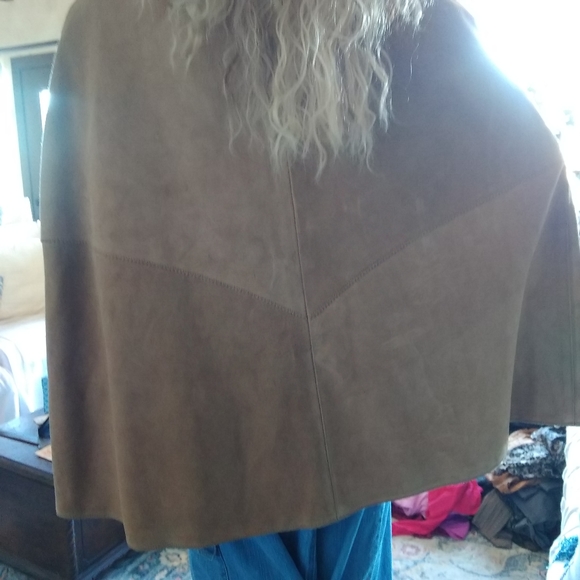 Suede cape - Picture 3 of 7